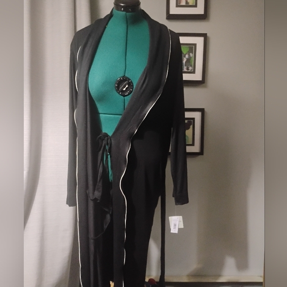 Natori Oasis Soft Robe in Black with White Trim Sz XL NWT - Picture 9 of 10